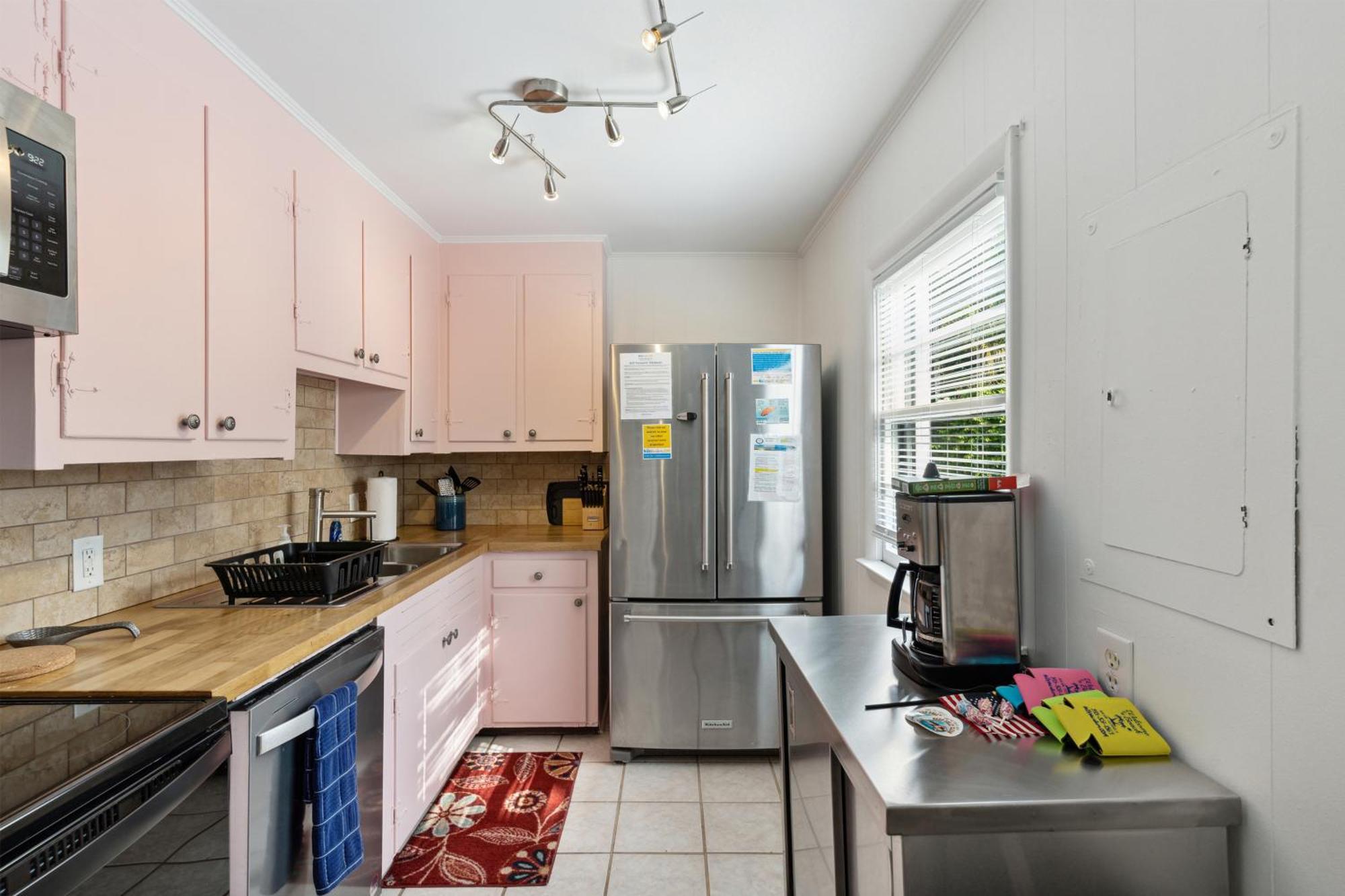 Appartamento Folly Vacation Great Location, Vintage And Fun 120 Unit A Folly Beach Esterno foto
