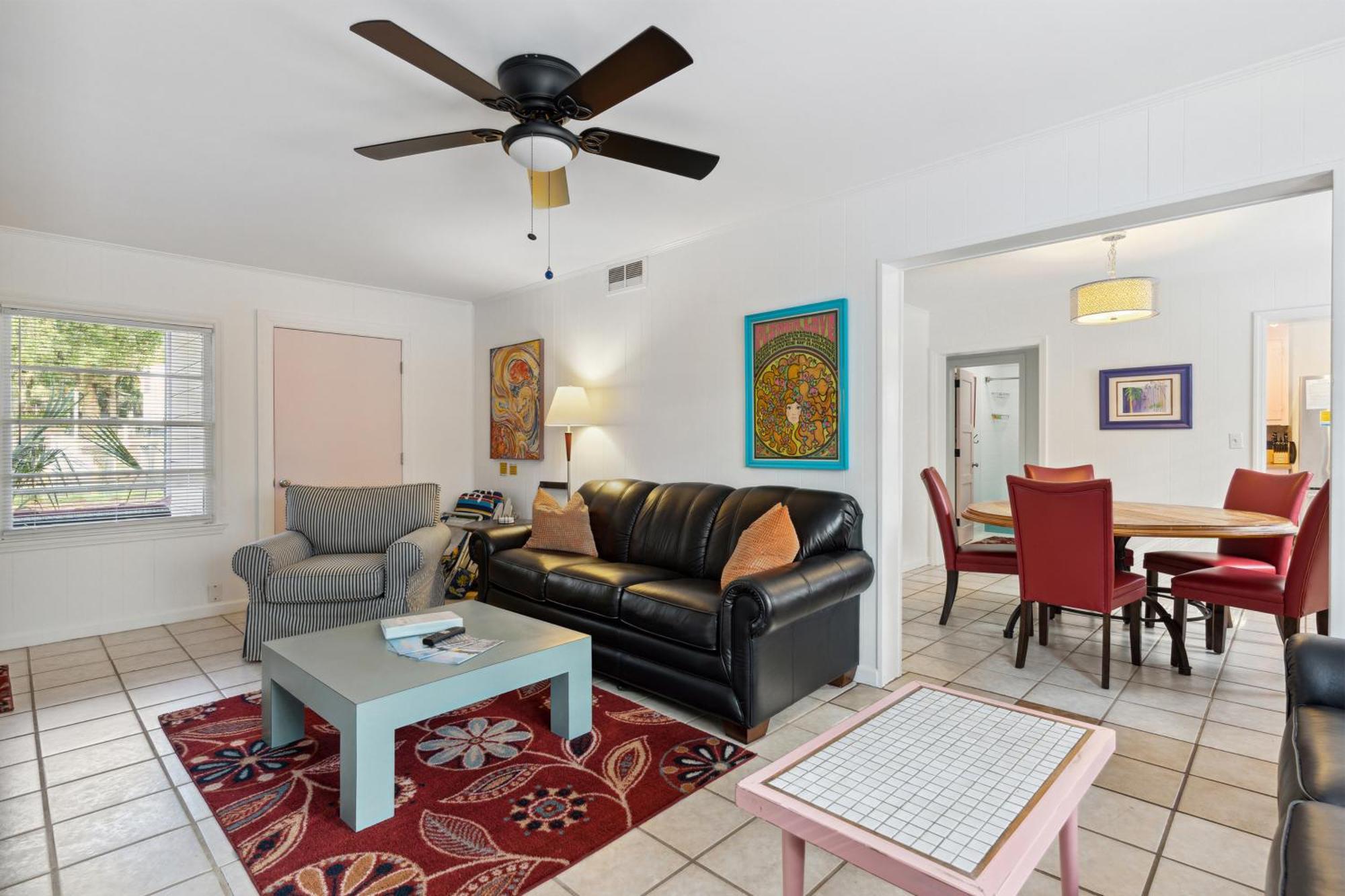 Appartamento Folly Vacation Great Location, Vintage And Fun 120 Unit A Folly Beach Esterno foto