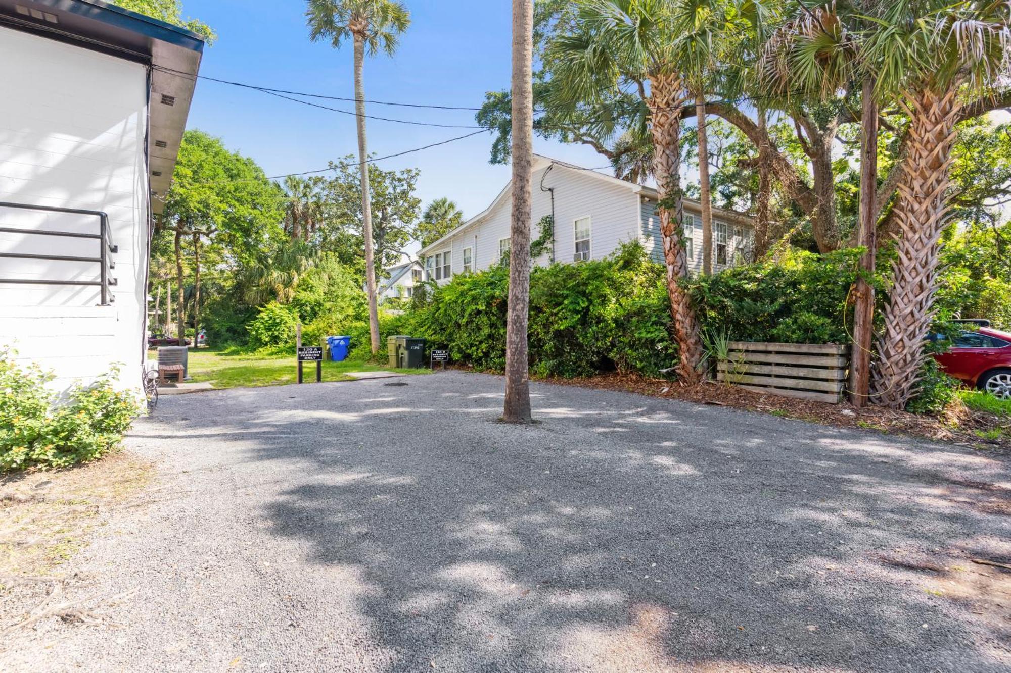Appartamento Folly Vacation Great Location, Vintage And Fun 120 Unit A Folly Beach Esterno foto